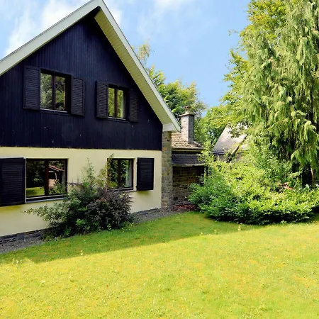 Chalé Inviting In The Woods In Ovifat *