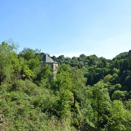 Chalé Inviting In The Woods In Ovifat *