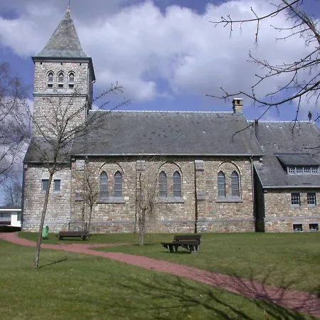 Chalé Inviting In The Woods In Ovifat *