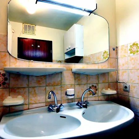 Chalé Inviting In The Woods In Ovifat *