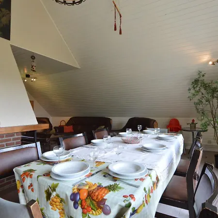 Chalé Inviting In The Woods In Ovifat *