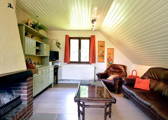 Inviting In The Woods In Ovifat Chalet