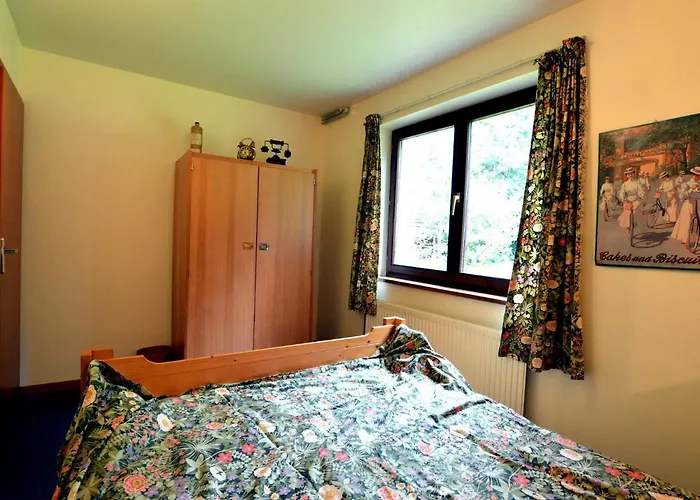 Inviting In The Woods In Ovifat Chalet Waimes