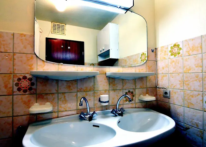 Chalet Inviting In The Woods In Ovifat *